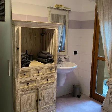 Gloria's Gardenia Retreat Appartamento